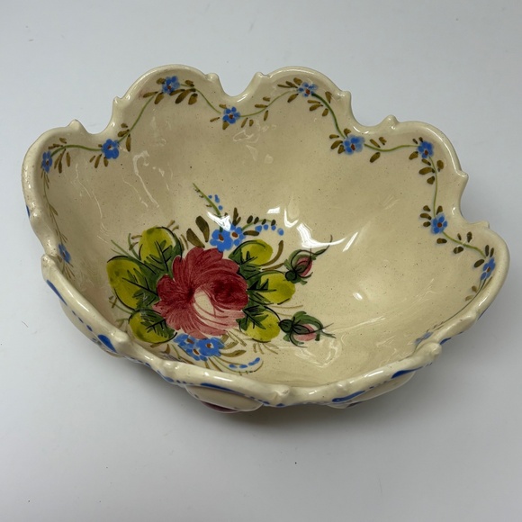 Small Ceramic Fruit Serving Bowl Cream Pink Blue Flowers Scalloped Edge Italy - Picture 1 of 7